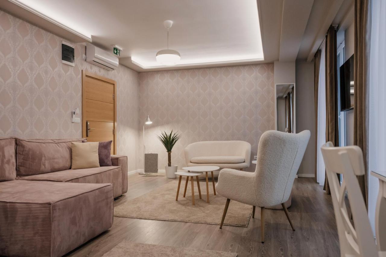 Hotel Beli Dvor Cacak Exterior photo