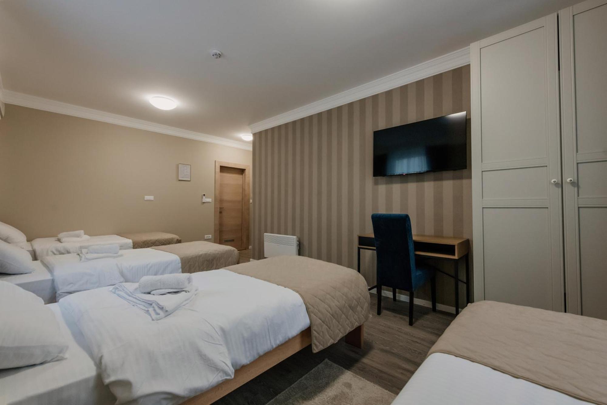 Hotel Beli Dvor Cacak Exterior photo