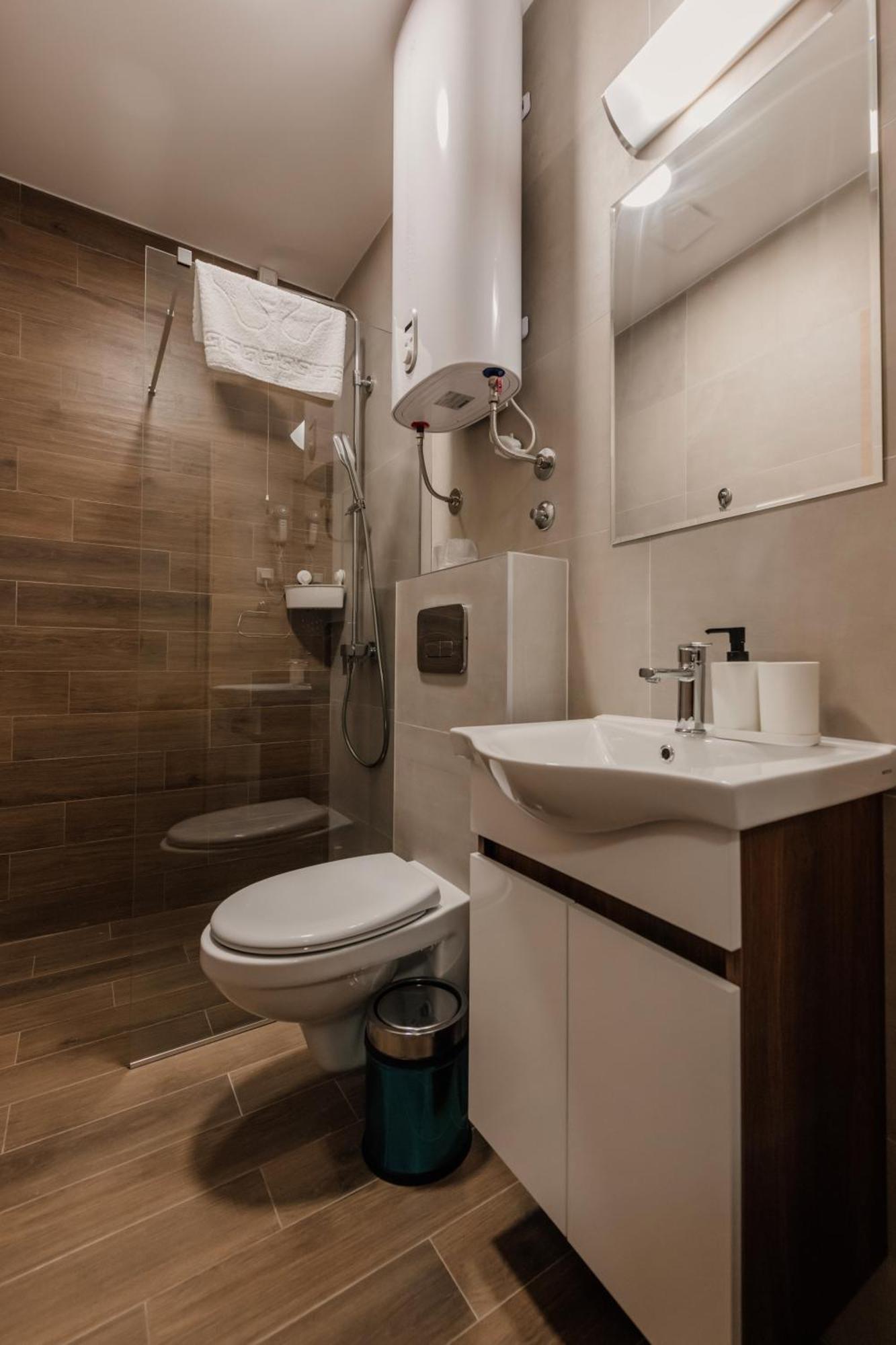 Hotel Beli Dvor Cacak Exterior photo