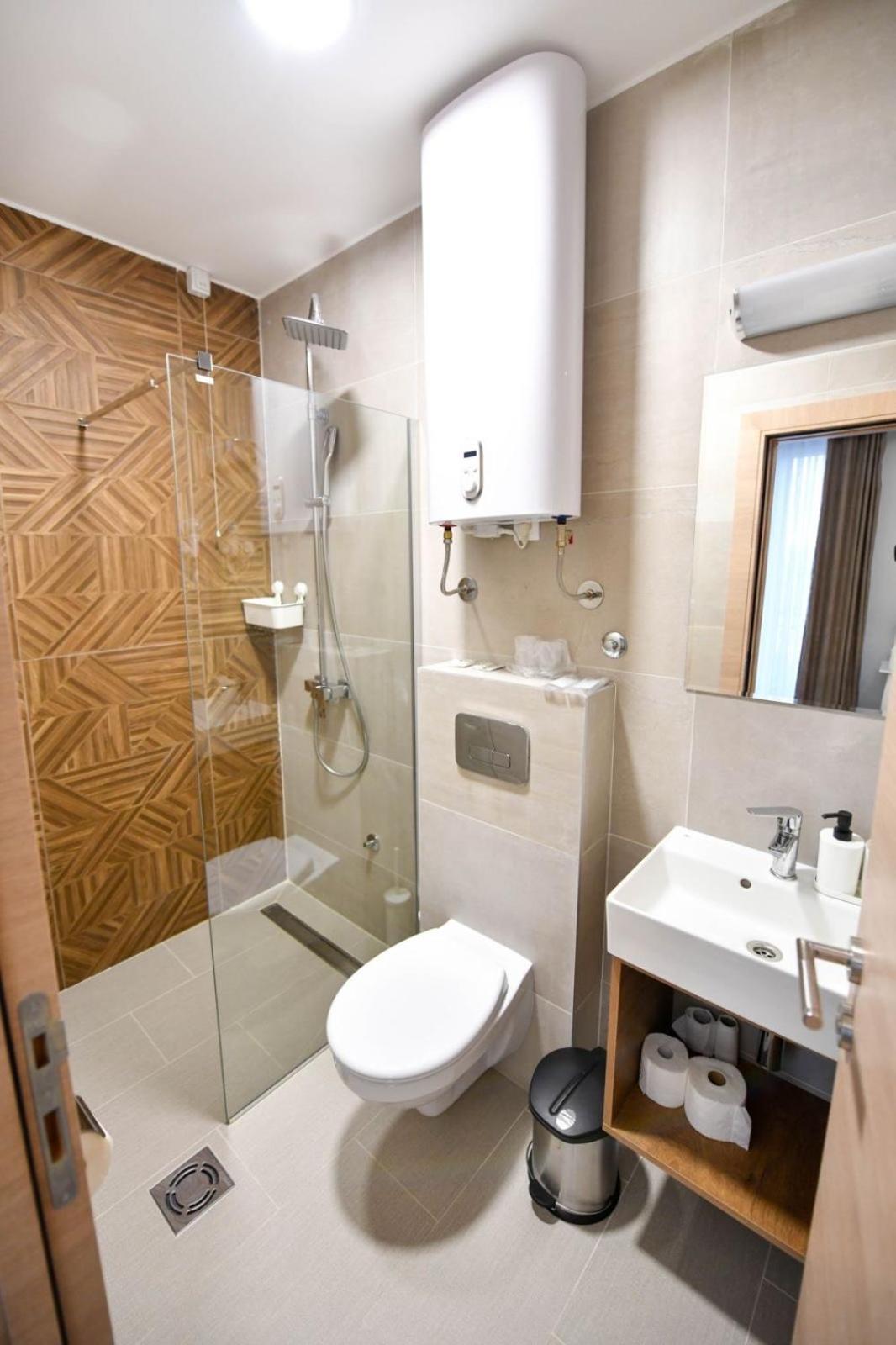 Hotel Beli Dvor Cacak Exterior photo