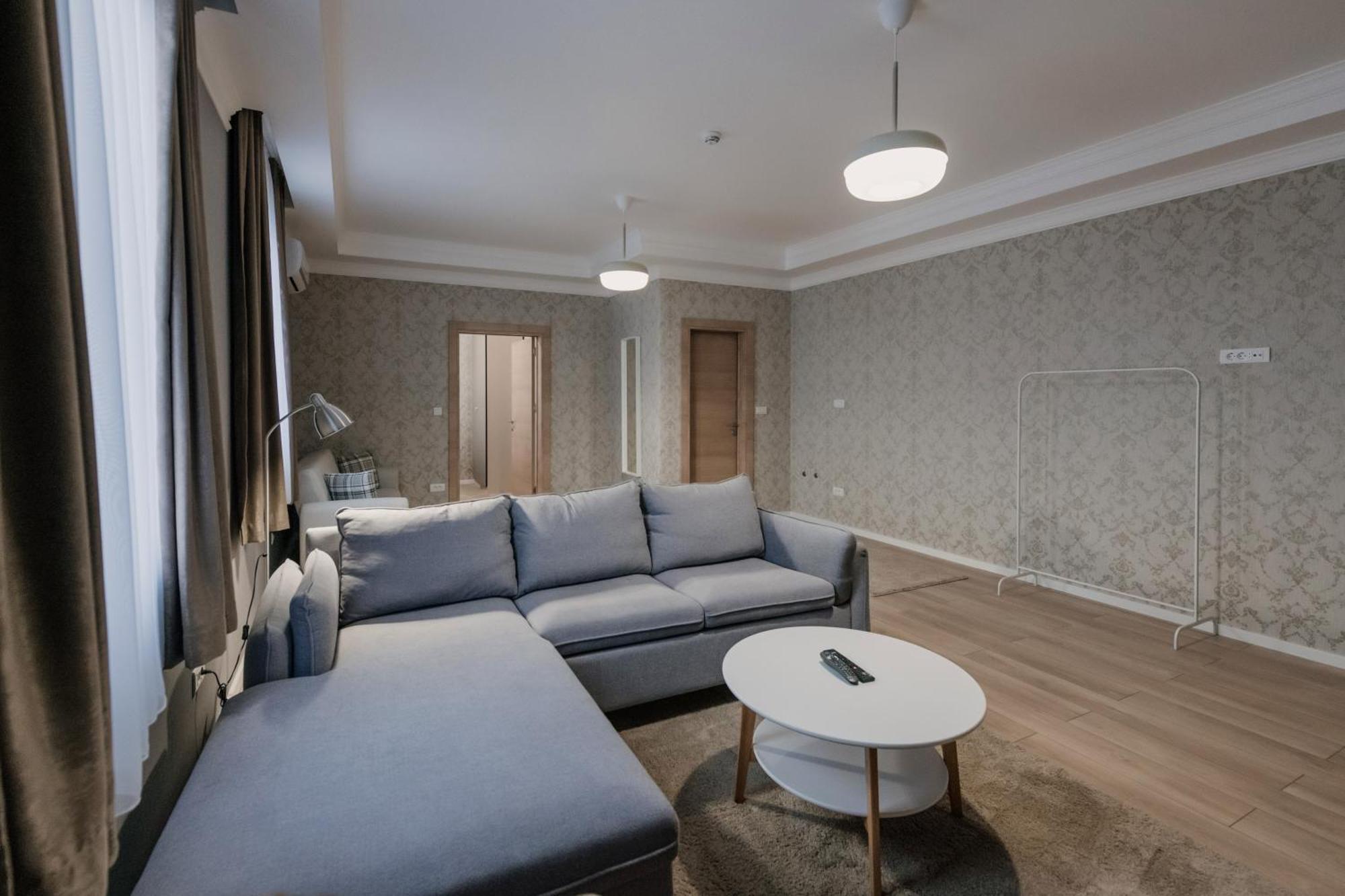 Hotel Beli Dvor Cacak Exterior photo